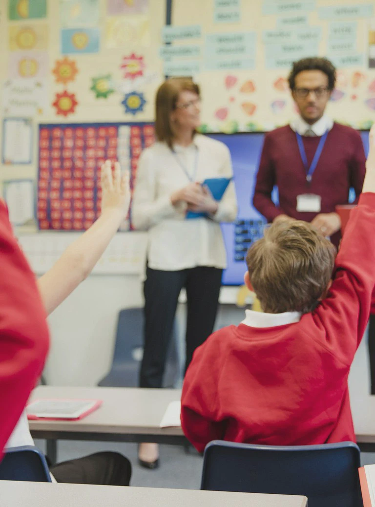 dzieci i&nbsp;nauczyciele